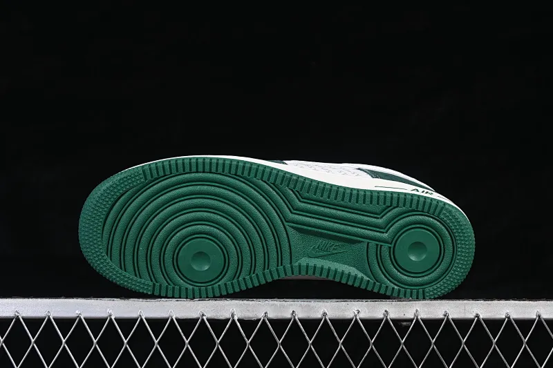 All categories Nk Air Force 1 Air Force series Nk Air Force 1 Low Air Force low-top Nike Air Force 1'07 Low Stussy co-branded dark green Air Force 1 low-top casual sneakers SY1388-023